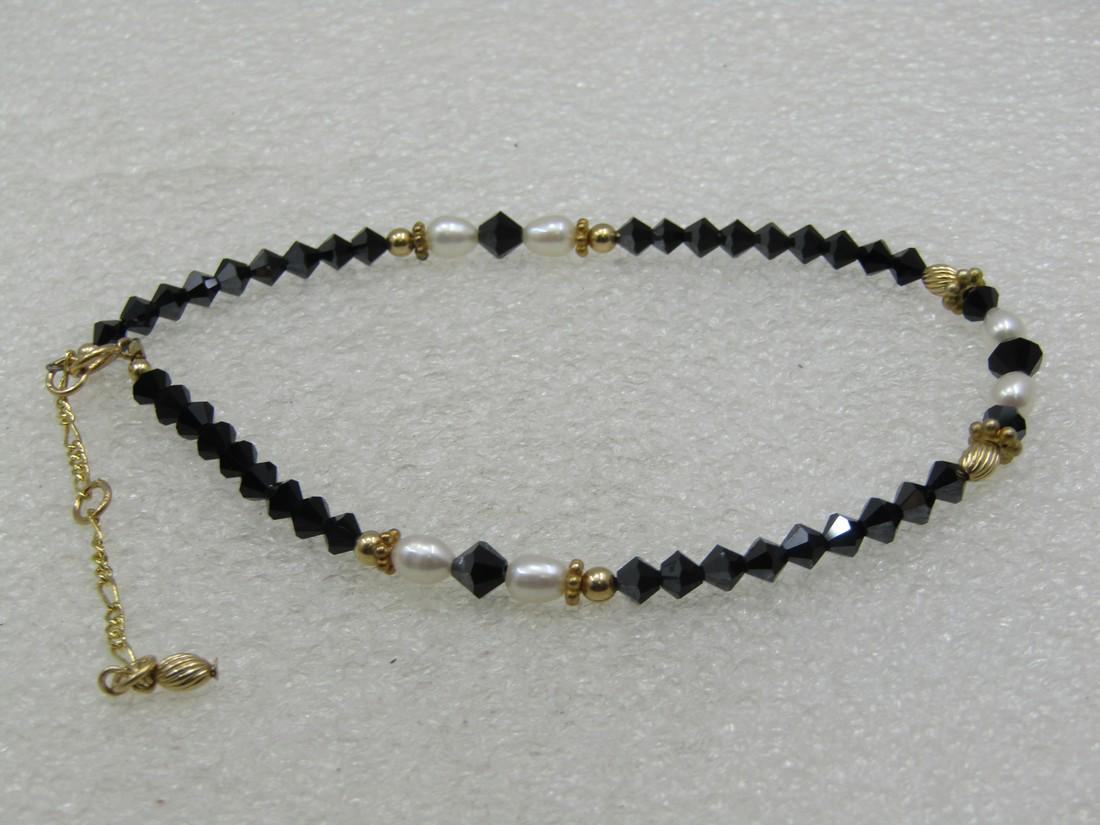 Swarovski Black Crystal & Faux Peaerl Bracelet/Anklet, Vintage New, 9-11.5": Swarovski Black Crystal & Faux Peaerl Bracelet/Anklet, Vintage New, 9-11.5". This has black faceted Swarovski Crystals that are appx. 4mm with flutted beaded accents that are appx. 5mm and rounded gol