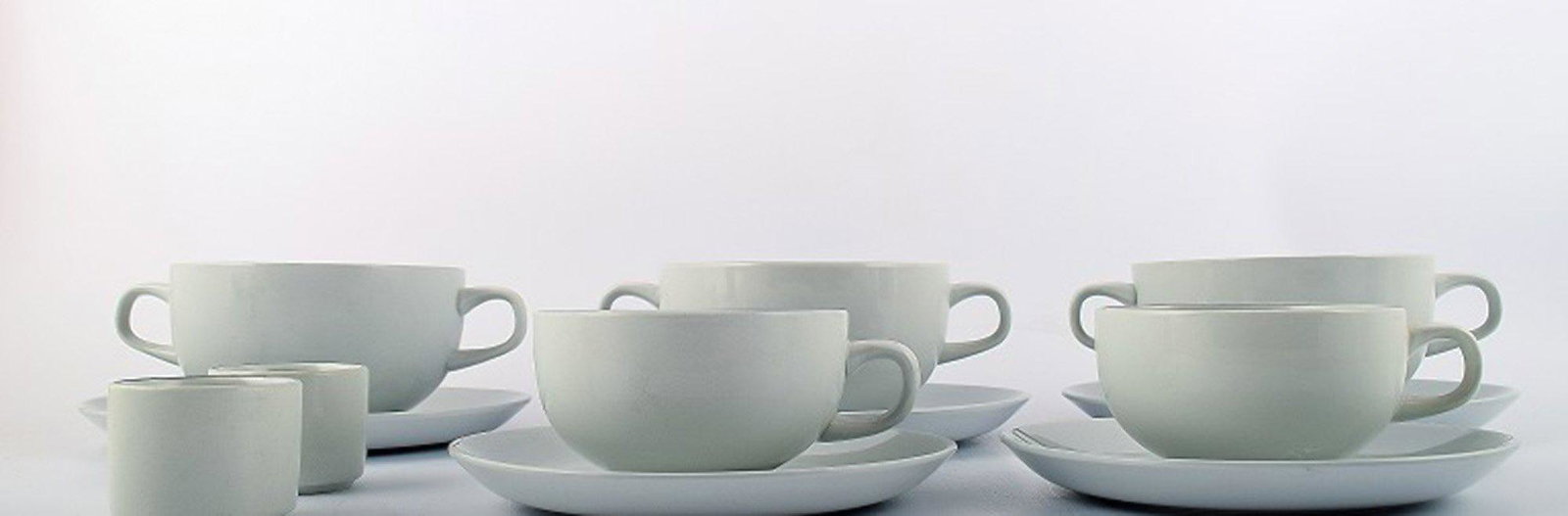 Aluminia, faience.: Aluminia, faience. 3 bouillon cups and saucers (DKK 200 each.), 2 coffee cups with saucers (DKK 100 each) 2 egg cups (DKK 100 each) In perfect condition, factory first. Reserve: $14.00 Shipping: Domes