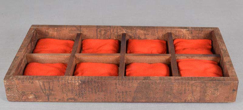 Vintage Japanese NETSUKE tray 8 compartments (1 of 6)