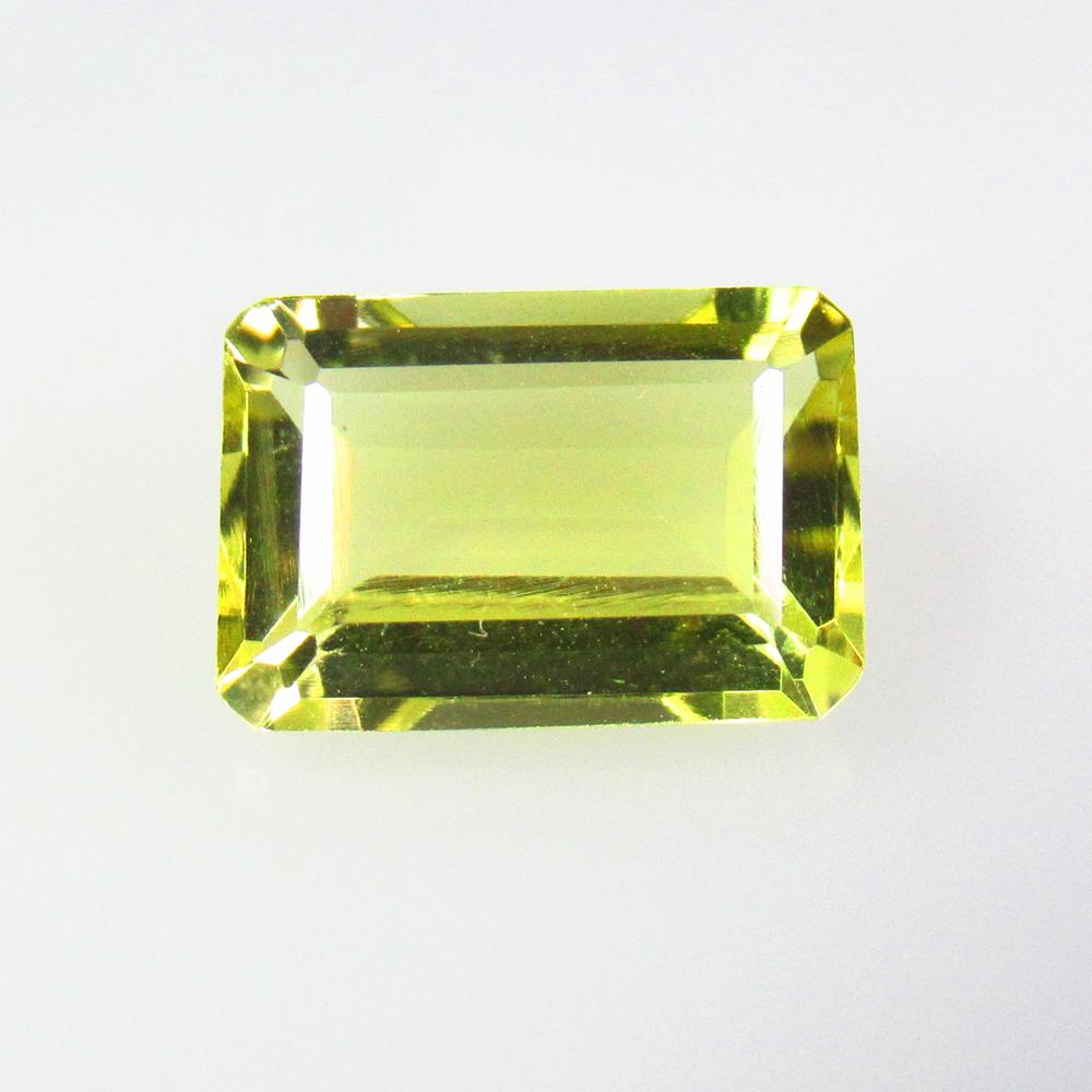 4.28 Ctw Natural Lemon Quartz Octagon Cut: No Reserve! Title: 4.28 Ctw Natural Lemon Quartz Octagon Cut Stone Clarity: VVS Gemstones: Natural Lemon Quartz Carat Weights: 4.28 Size/Dimensions: 12.0 x 8.2 x 5.4 mm Additional Information: Good Lu