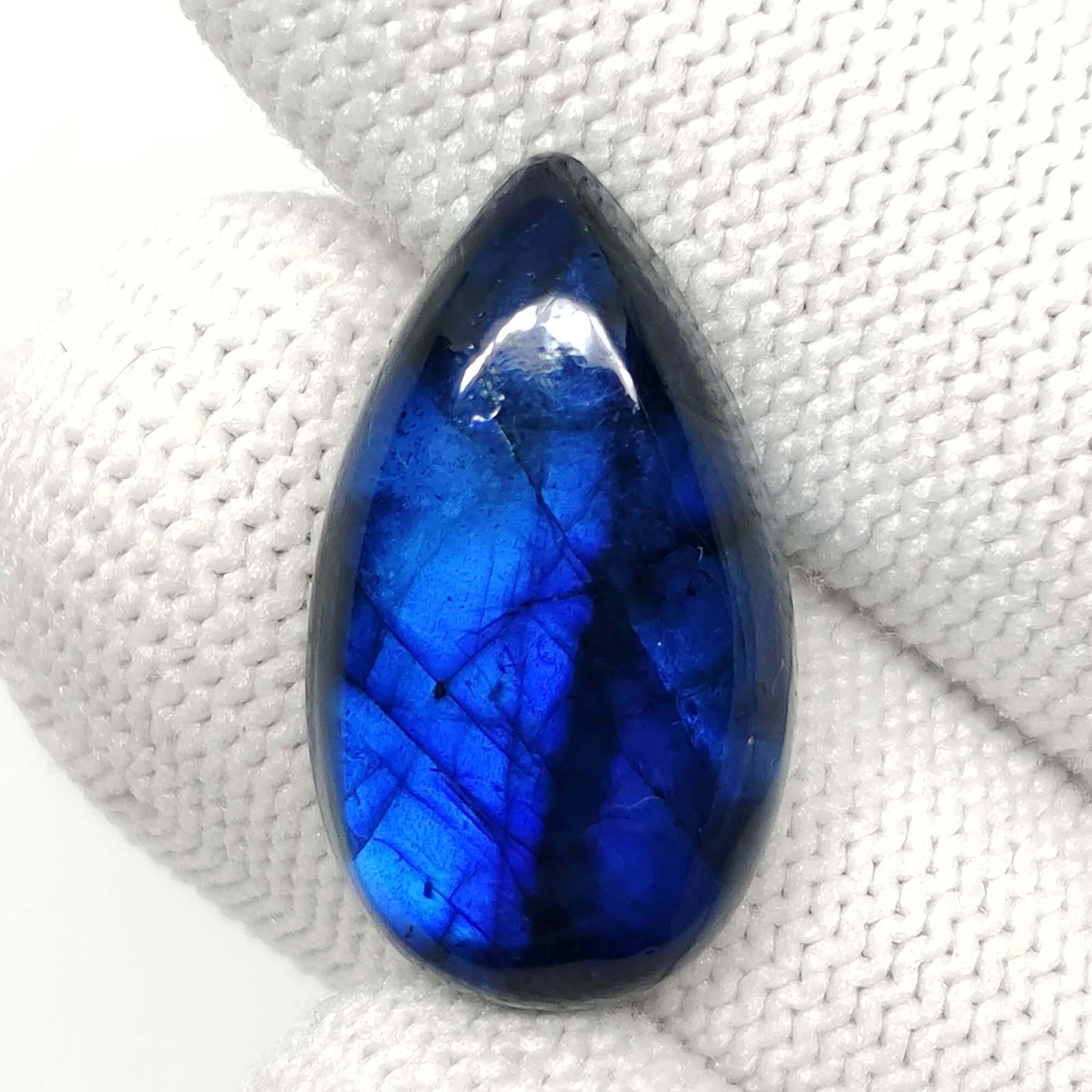 19 Ct "Stunning" Deep Blue Fire Labradorite (1 of 2)