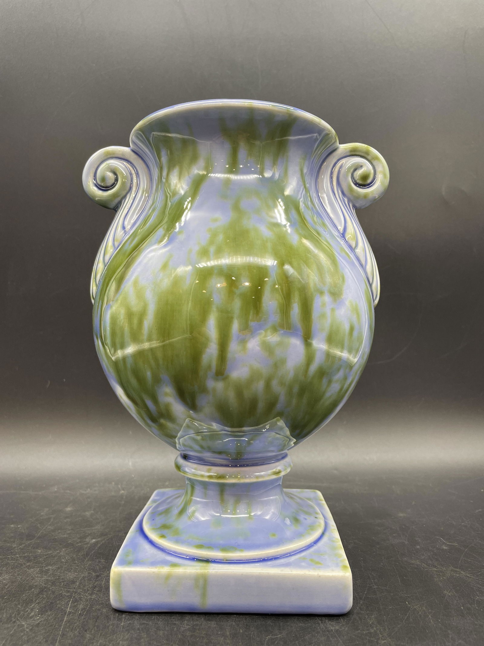 STANGL POTTERY FOOTED GRECIAN URN #2041 (1 of 8)