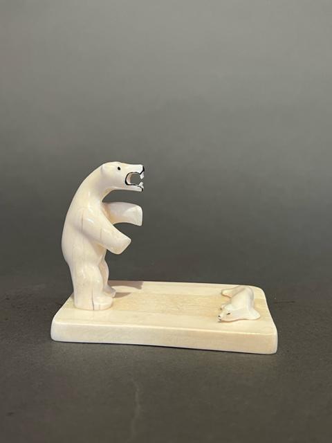 Cribbage Board in the Form of a Seal: Alaska Unknown artist Fossilized Whale Bone 10 in L Shipping: Domestic: Flat-rate of $20.00 to anywhere within the contiguous U.S. International: Foreign shipping rates are determined by destination. 