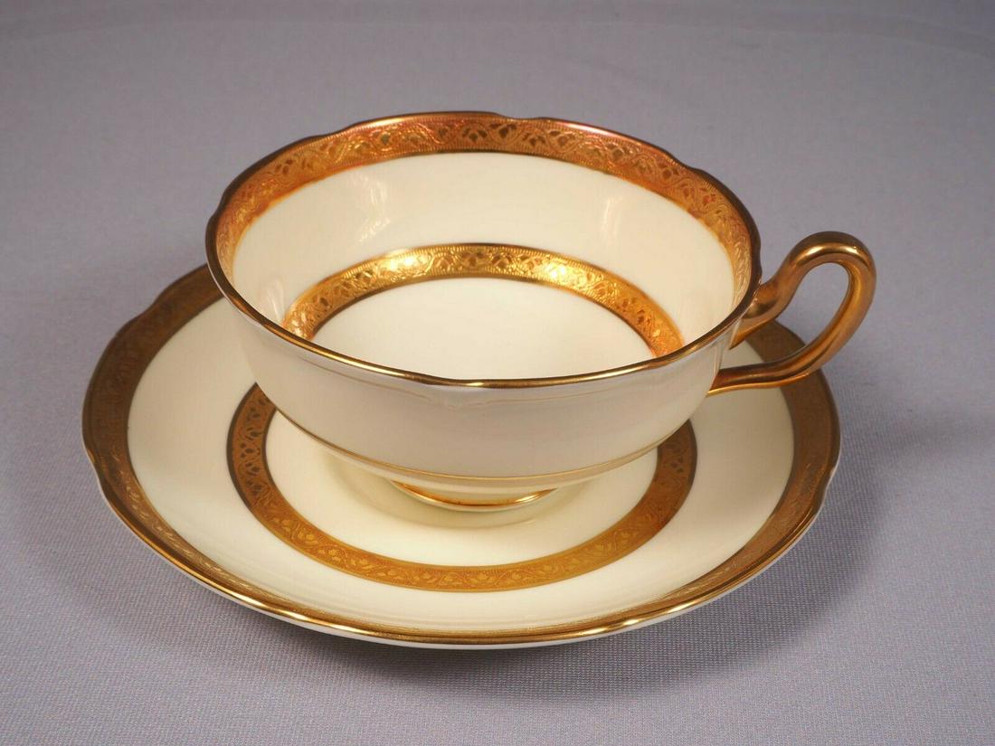 ROYAL DOULTON The BALMORAL Coffee Tea Cup Saucer 2346 Gold Encrusted (1 of 5)