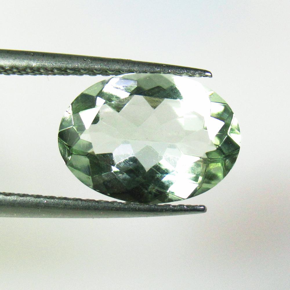 2.73 Ctw Natural Green Amethyst Oval Cut (1 of 2)