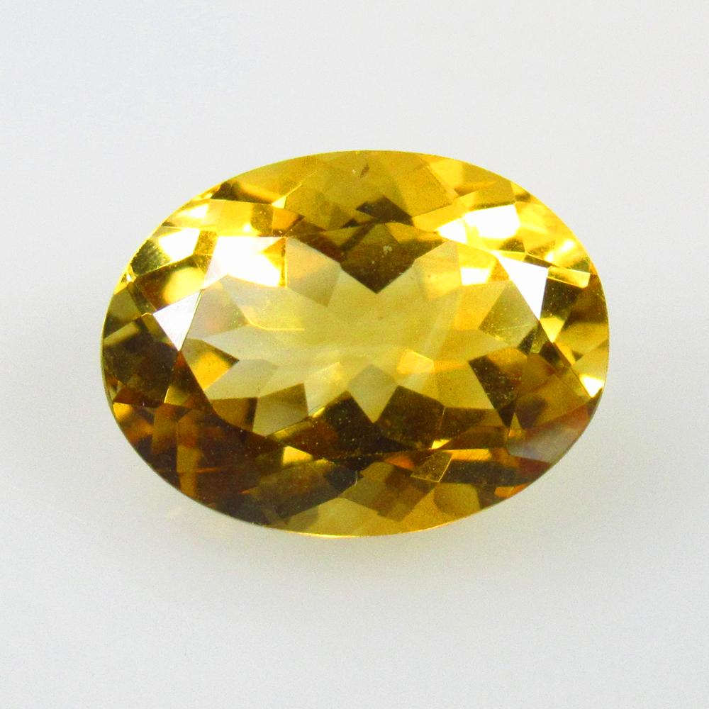 7.72 Ctw Natural Yellow Citrine Oval Cut: No Reserve! Title: 7.72 Ctw Natural Yellow Citrine Oval Cut VVS Gemstones: Natural Citirine Carat Weights: 7.72 Size/Dimensions: 15.00 x 11.50 x 8.10 mm Additional Information: Excellent Oval Cut / Ve