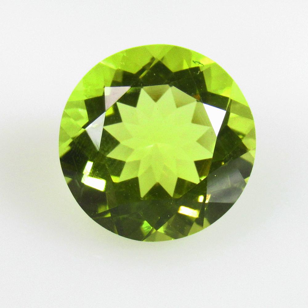 9.51 Ctw Natural Lemon Quartz Round Cut: No Reserve! Title: 9.51 Ctw Natural Lemon Quartz Round Cut VVS Gemstones: Natural Lemon Quartz Carat Weights: 9.51 Size/Dimensions: 14.20 x 14.20 x 9.10 mm Additional Information: Top Class Luster / H