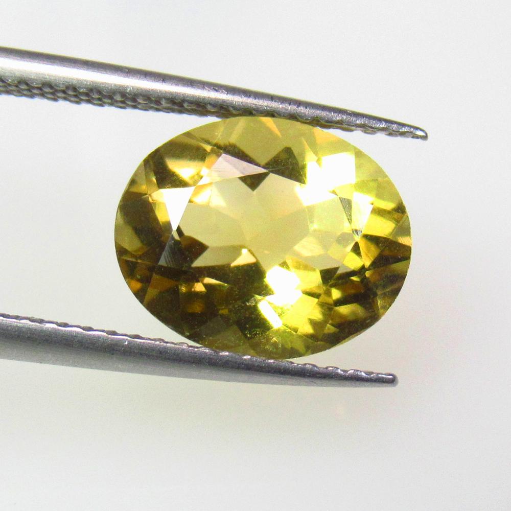 3.30 Ctw Natural Yellow Citrine Oval Cut: No Reserve! Title: 3.30 Ctw Natural Yellow Citrine Oval Cut Stone Clarity: VVS Gemstones: Natural Citirine Carat Weights: 3.3 Size/Dimensions: 10.90 x 9.00 x 6.00 mm Additional Information: Excellent 