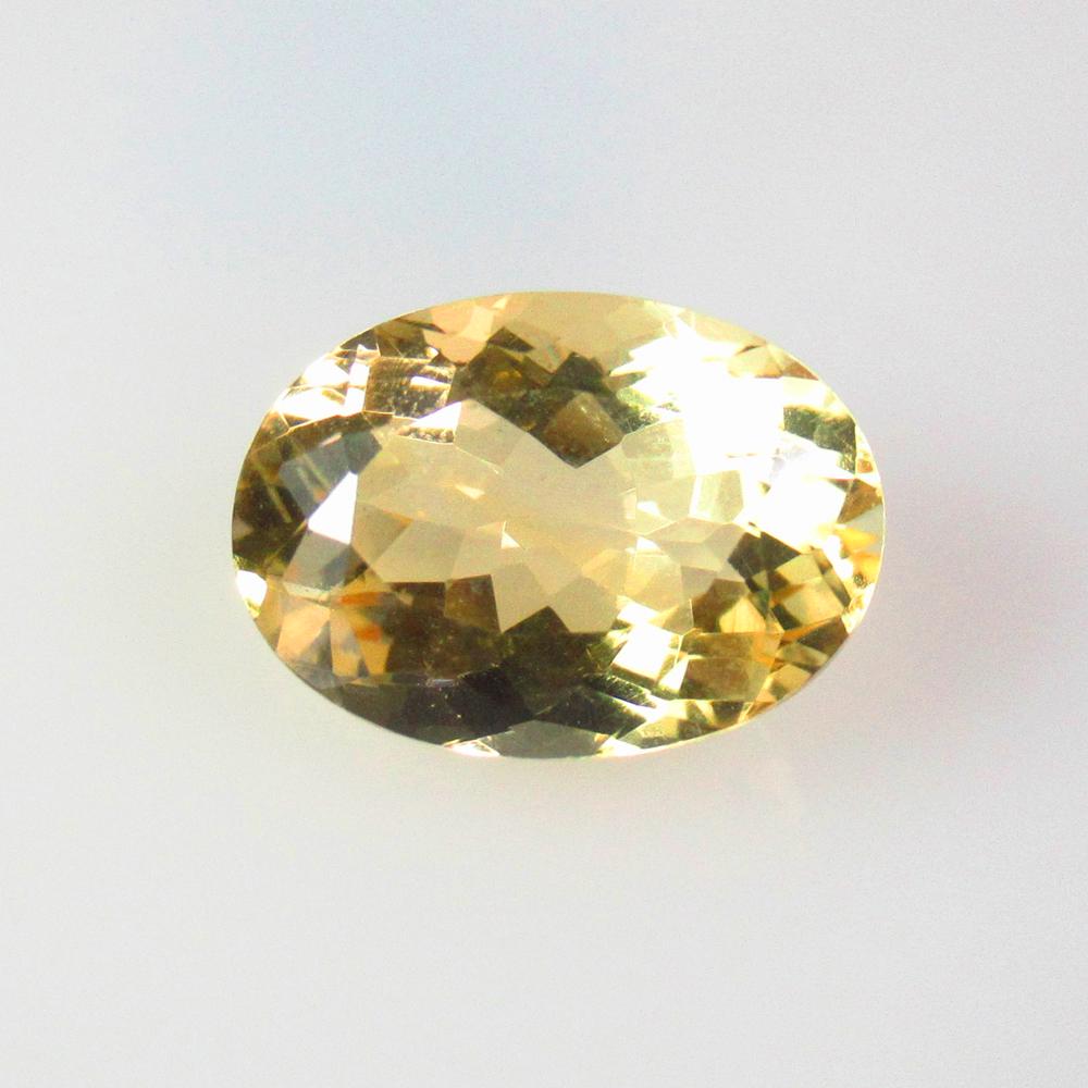 6.20 Ctw Natural Citrine Oval Cut: No Reserve! Title: 6.20 Ctw Natural Citrine Oval Cut Stone Clarity: VVS Gemstones: Natural Citrine Carat Weights: 6.2 Size/Dimensions: 14.20 x 10.20 x 7.20 mm Additional Information: Excellent Oval Cu