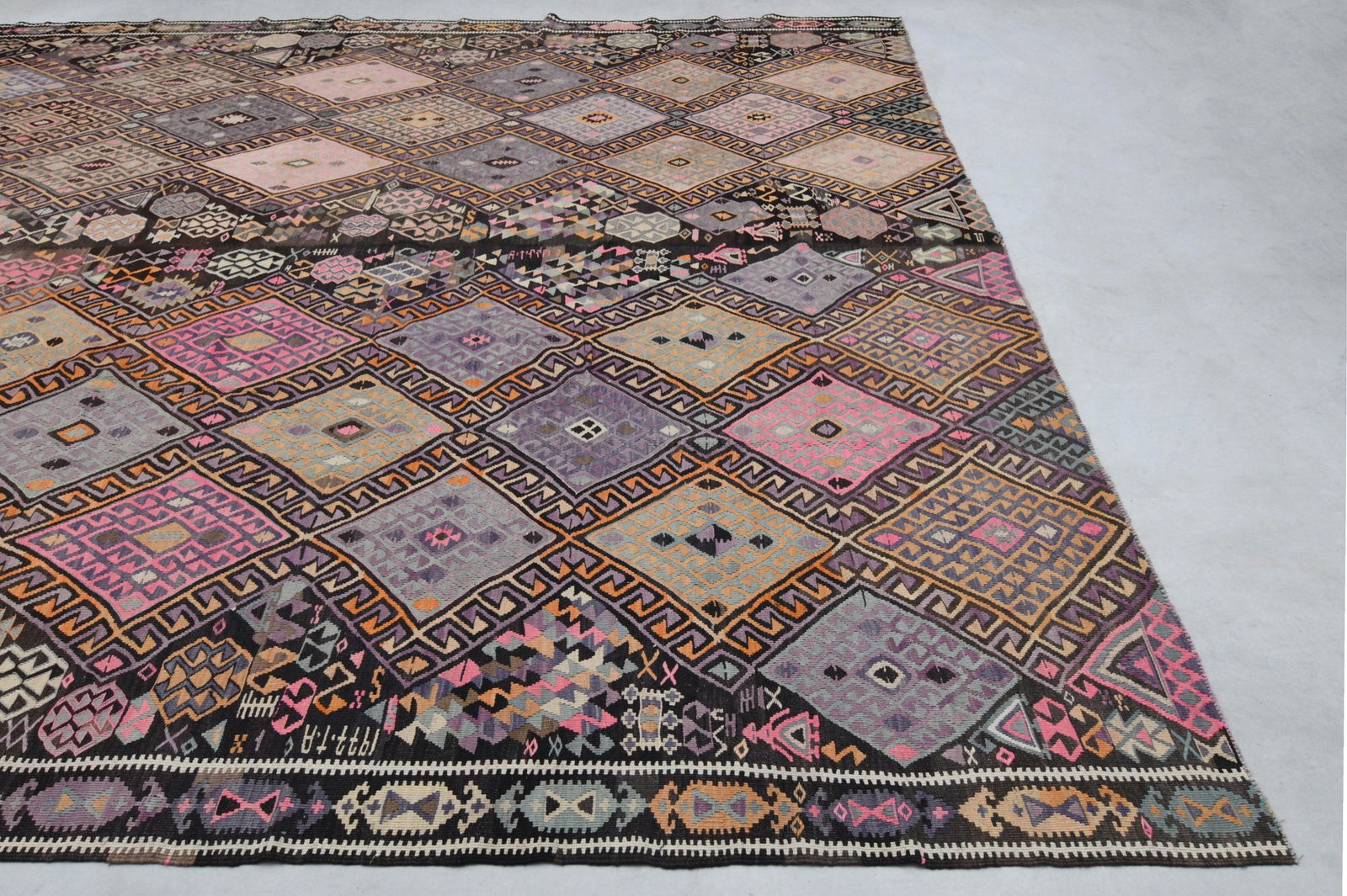 11.7x15.6 Ft Oversized Turkish Handmade Rug (1 of 10)