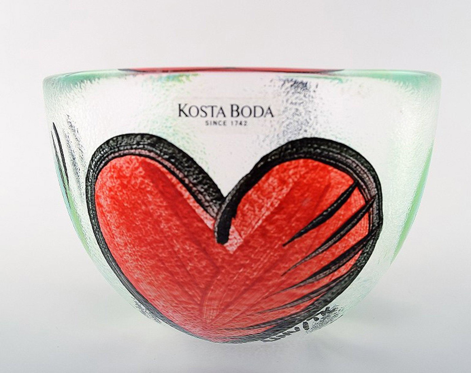 Kosta Boda, Ulrica H. Vallien art glass bowl.: Title: Kosta Boda, Ulrica H. Vallien art glass bowl. Description: Kosta Boda, Ulrica H. Vallien art glass bowl. Swedish design. Measures 8 x 11 cm. In perfect condition. Reserve: $84.00 Shipping: Dome