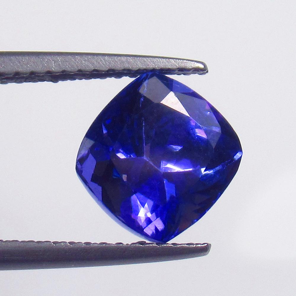 Natural Tanzanite - 3.15 Ct (1 of 3)