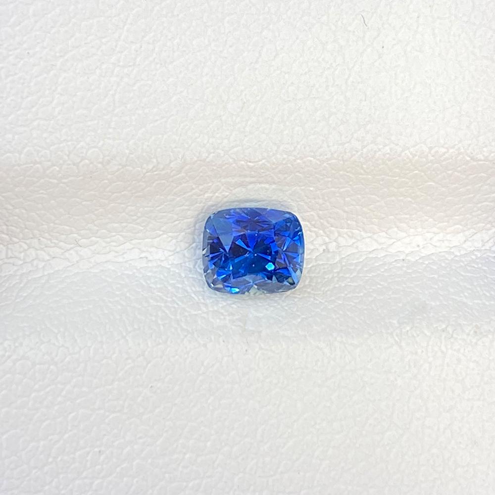 NATURAL BLUE SAPPHIRE (1 of 7)