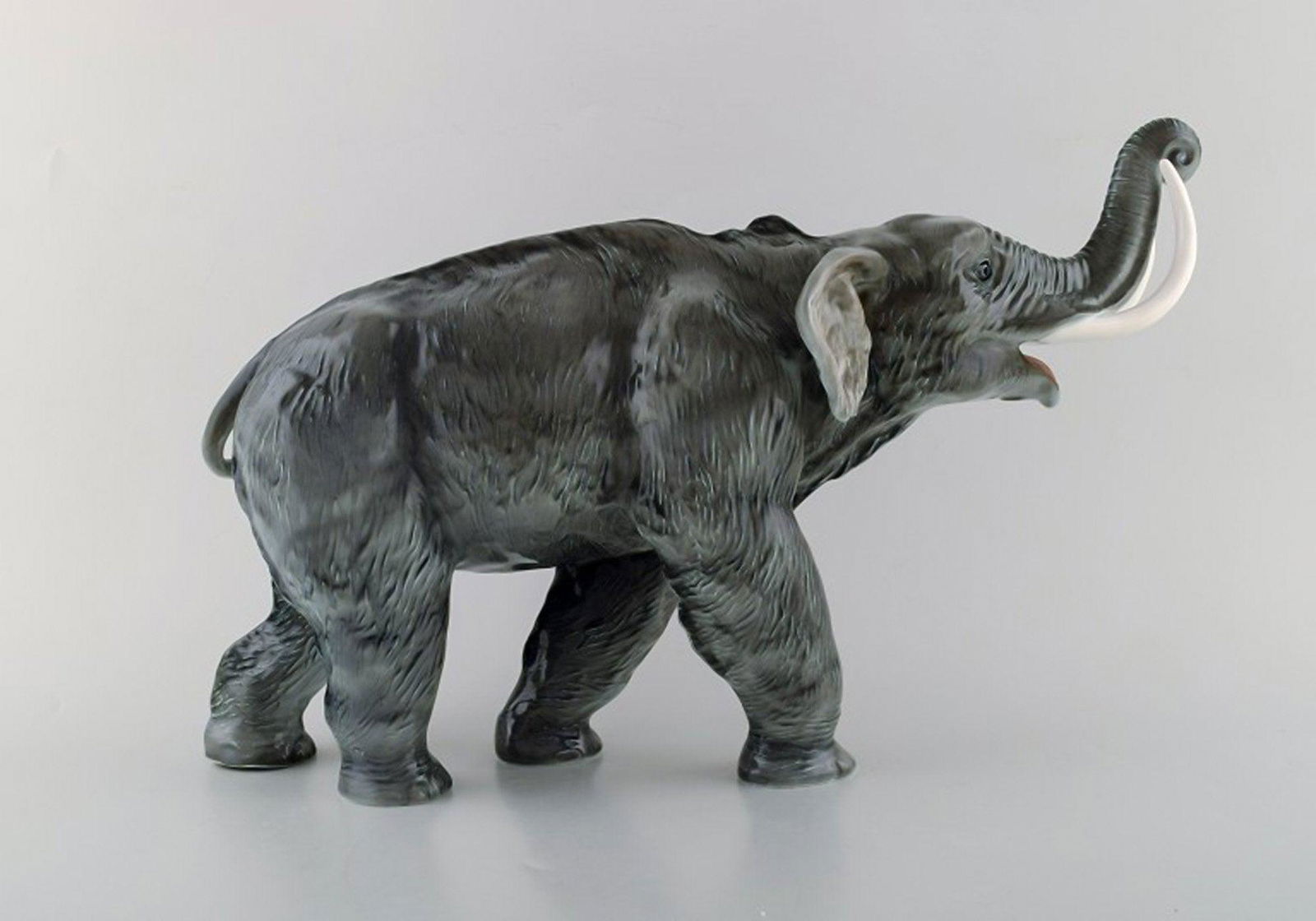 Large Rosenthal mammoth / elephant in hand painted porcelain. 1930's. (1 of 6)