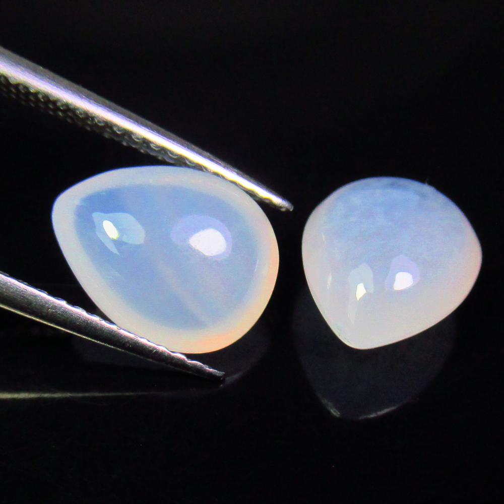 4.81 Ctw Natural Moonstone Pear Pair: No Reserve! Title: 4.81 Ctw Natural Moonstone Pear Pair Stone Clarity: Semi-Transparent Gemstones: Natural Moonstone Carat Weights: 4.81 Size/Dimensions: 16.20 x 8.10 x 4.40 mm / 2 Pc's Additional Inf