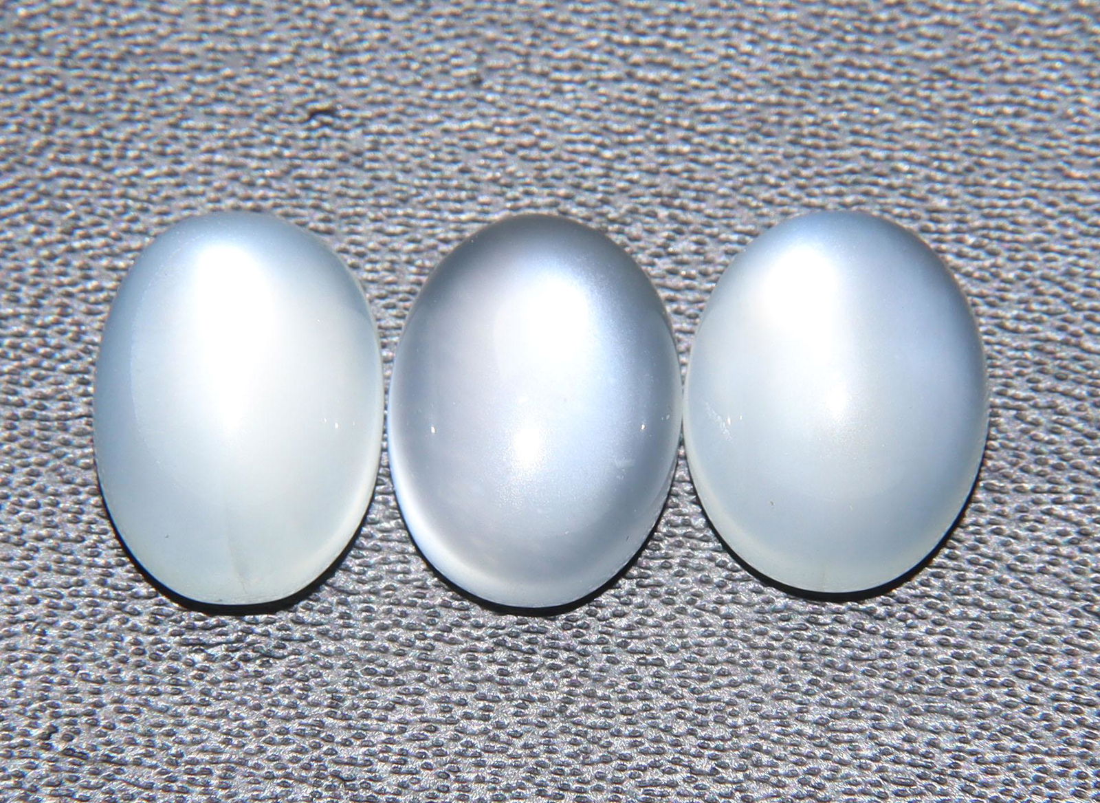 8.98 Cts Natural Moonstone Set (1 of 2)