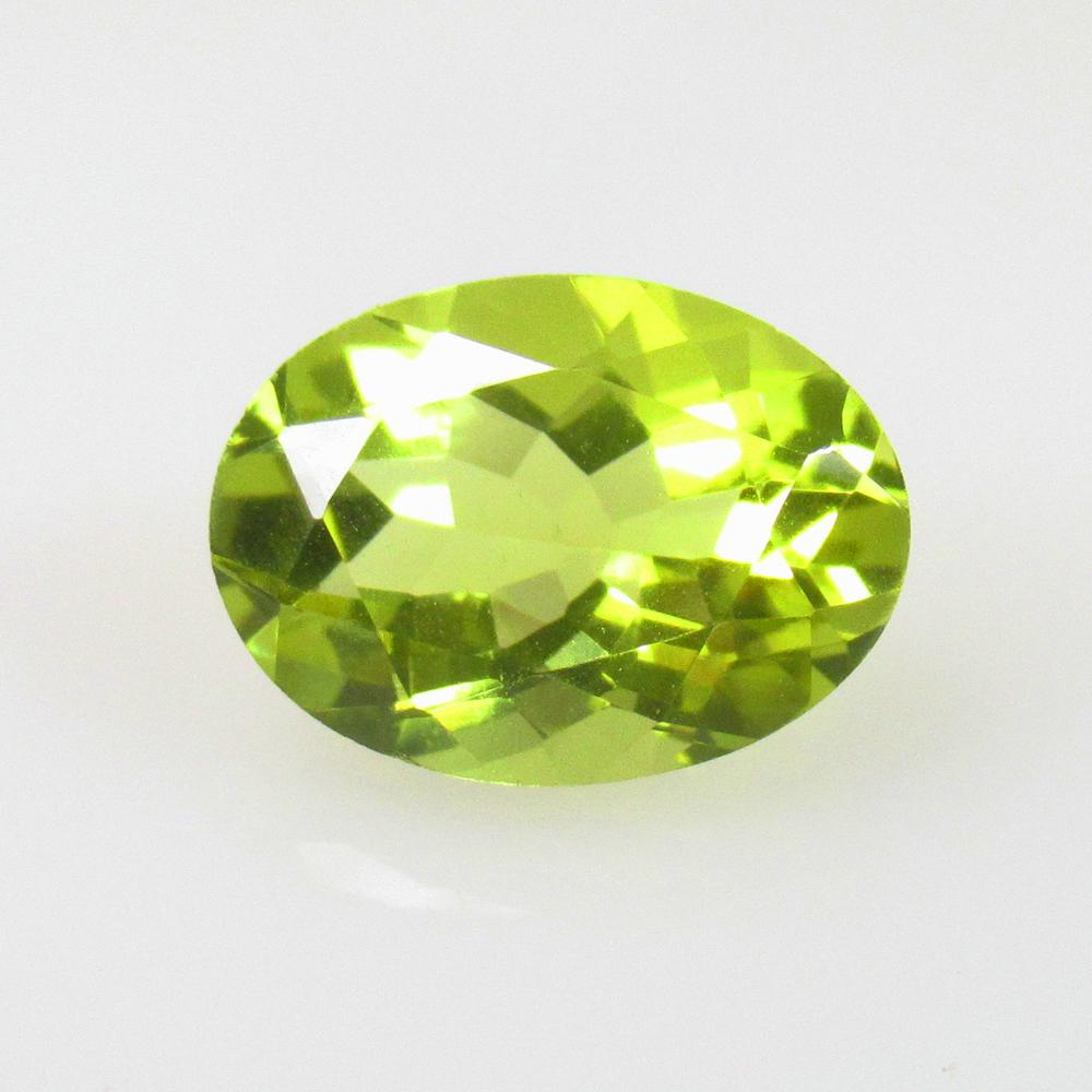 5.81 Ctw Natural Lemon Quartz Oval Cut: No Reserve! Title: 5.81 Ctw Natural Lemon Quartz Oval Cut Stone Clarity: VVS Gemstones: Natural Lemon Quartz Carat Weights: 5.81 Size/Dimensions: 14.20 x 10.20 x 7.40 mm Additional Information: Top Cl