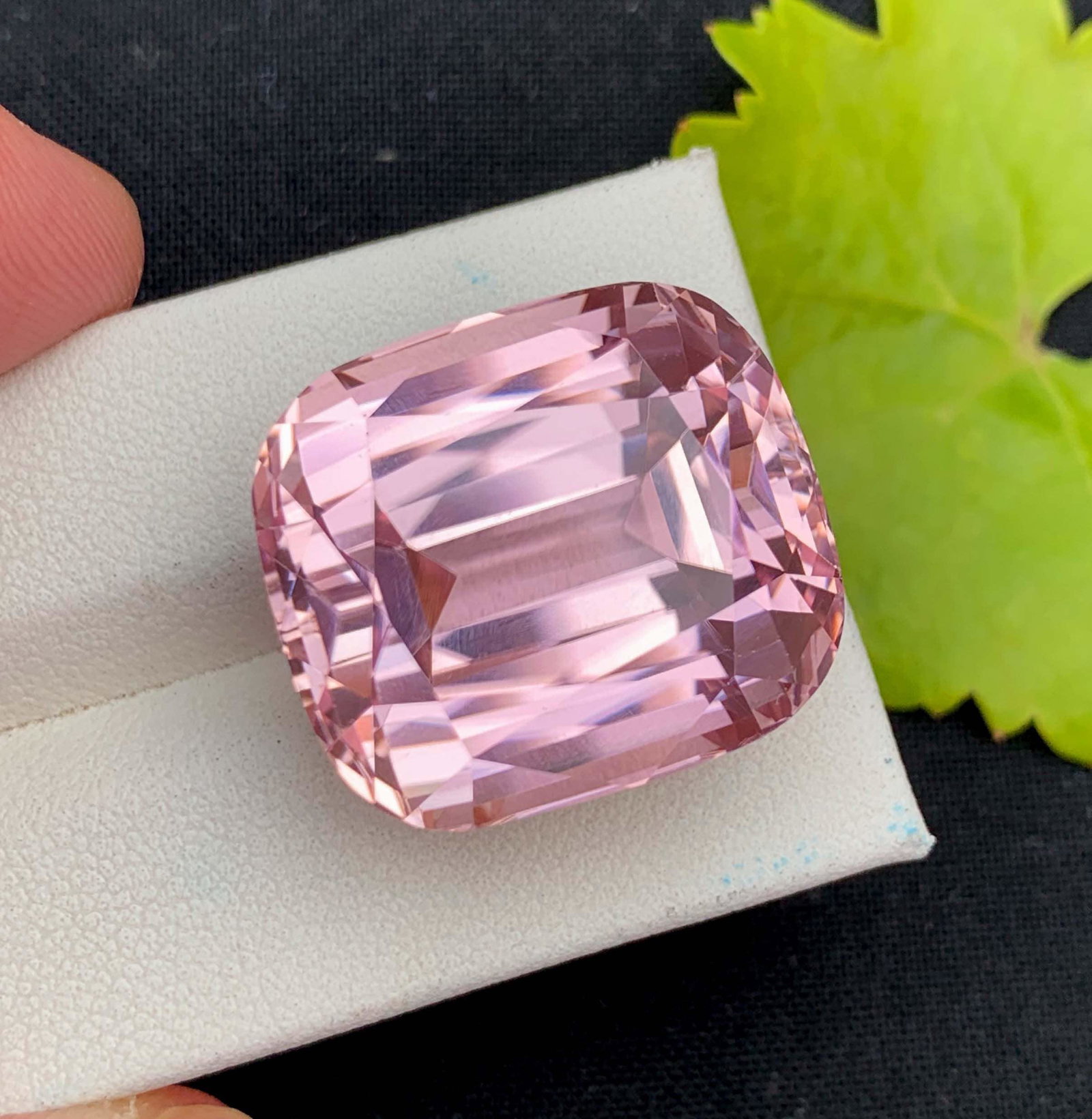 Presenting Here A Unique And Exquisite Jumbo Size Collector Kunzite Gemstone This Kunzite Has A New: Materials: Gem type: Kunzite Carat weight: 58.70 Description Presenting Here A Unique And Exquisite Jumbo Size Collector Kunzite Gemstone This Kunzite Has A New And Unique Punch Pink Color Weight : 58