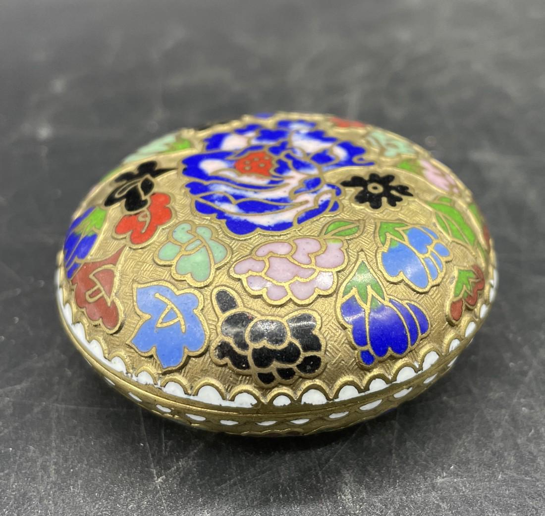 VINTAGE ENAMELED CLOISONNE LIDDED BOX (1 of 8)