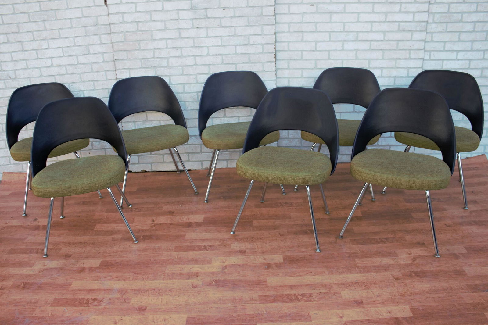 Mid Century Modern Saarinen Side Chairs with Metal Legs for Knoll - Set of 8 (1 of 10)