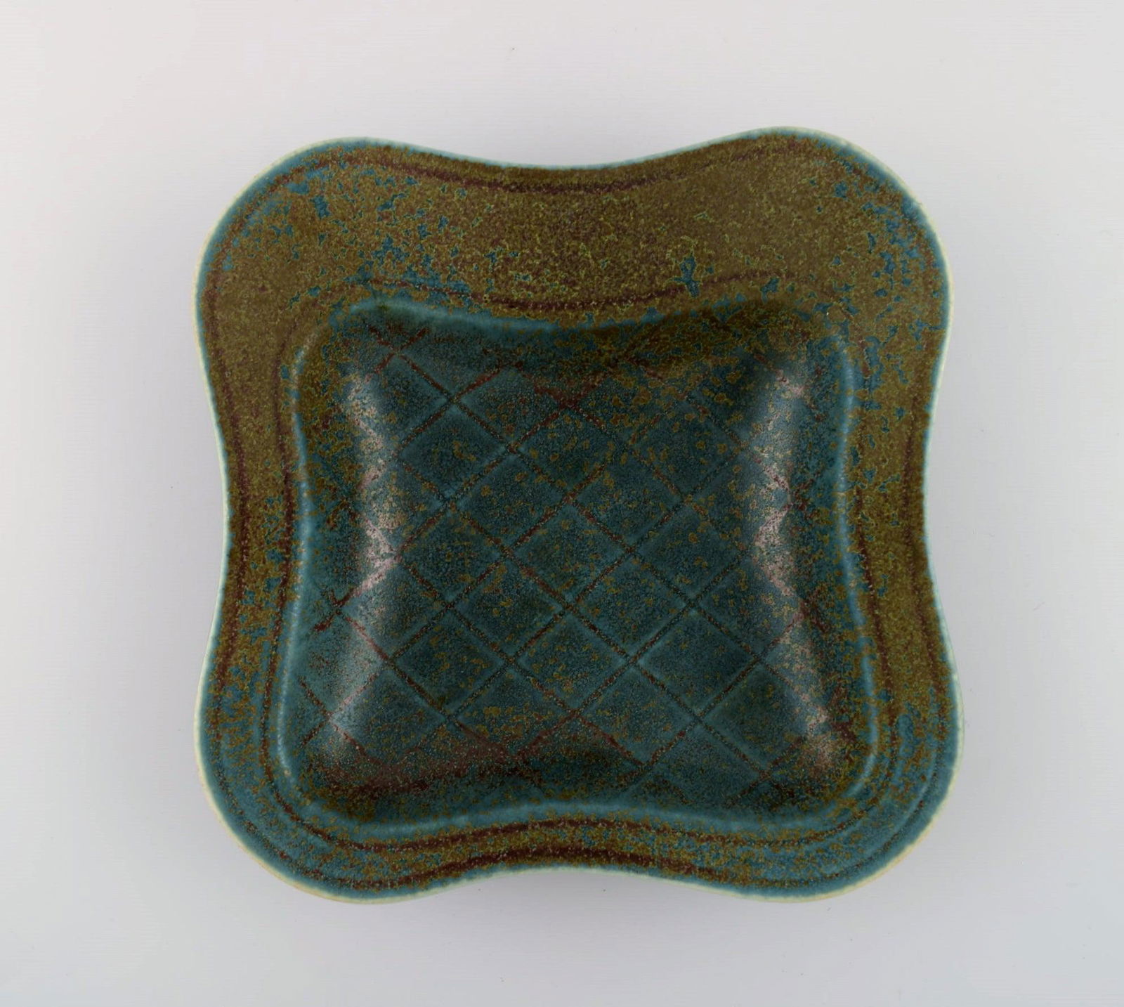 Gunnar Nylund for Rörstrand. Bowl in glazed ceramics with checkered pattern. Beautiful glaze in (1 of 8)