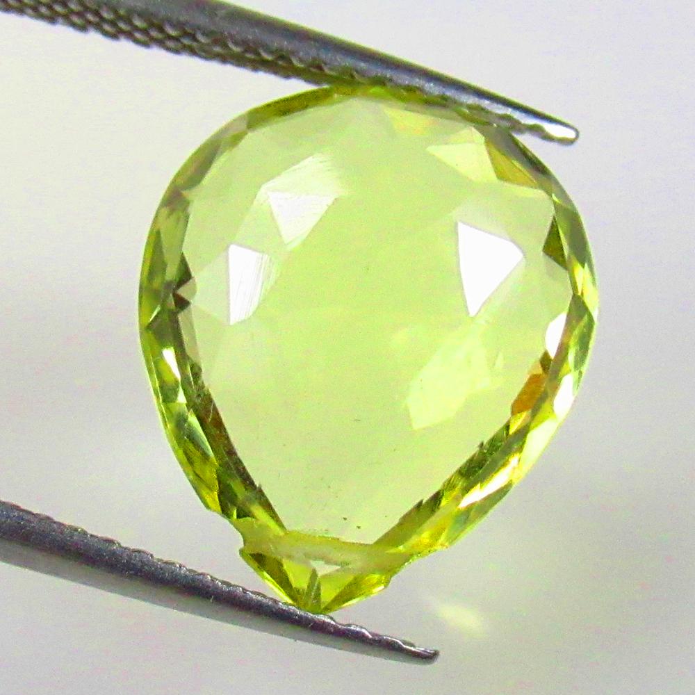 5.65 Ctw Natural Lemon Quartz Pear Beads: No Reserve! Title: 5.65 Ctw Natural Lemon Quartz Pear Beads Stone Clarity: VVS Gemstones: Natural Lemon Quartz Carat Weights: 5.65 Size/Dimensions: 13.60 x 11.60 x 6.00 mm Additional Information: Good