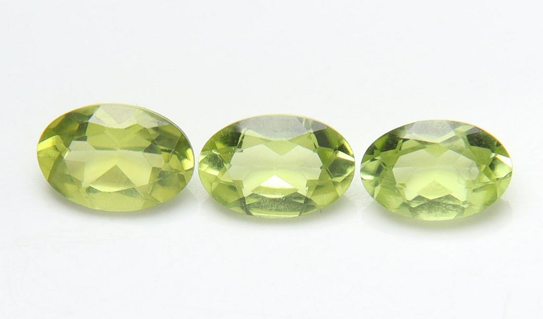 Gorgeous 1.49 cts Natural Peridot Set (1 of 4)