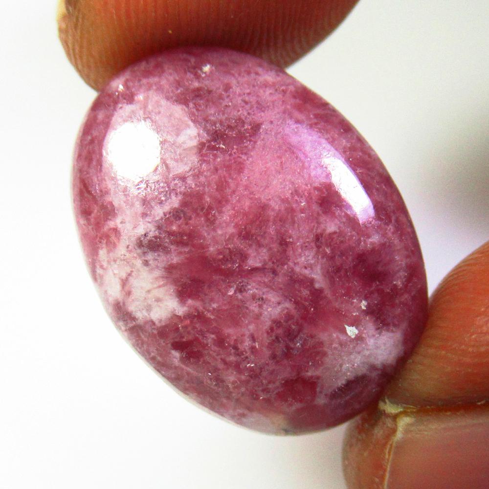 14.67 Ctw Natural Jasper Oval Cab: No Reserve! Title: 14.67 Ctw Natural Jasper Oval Cab Stone Clarity: Opaque Gemstones: Natural Jasper Quartz Carat Weights: 14.67 Size/Dimensions: 20.30 x 15.30 x 5.50 mm Additional Information: Oval C