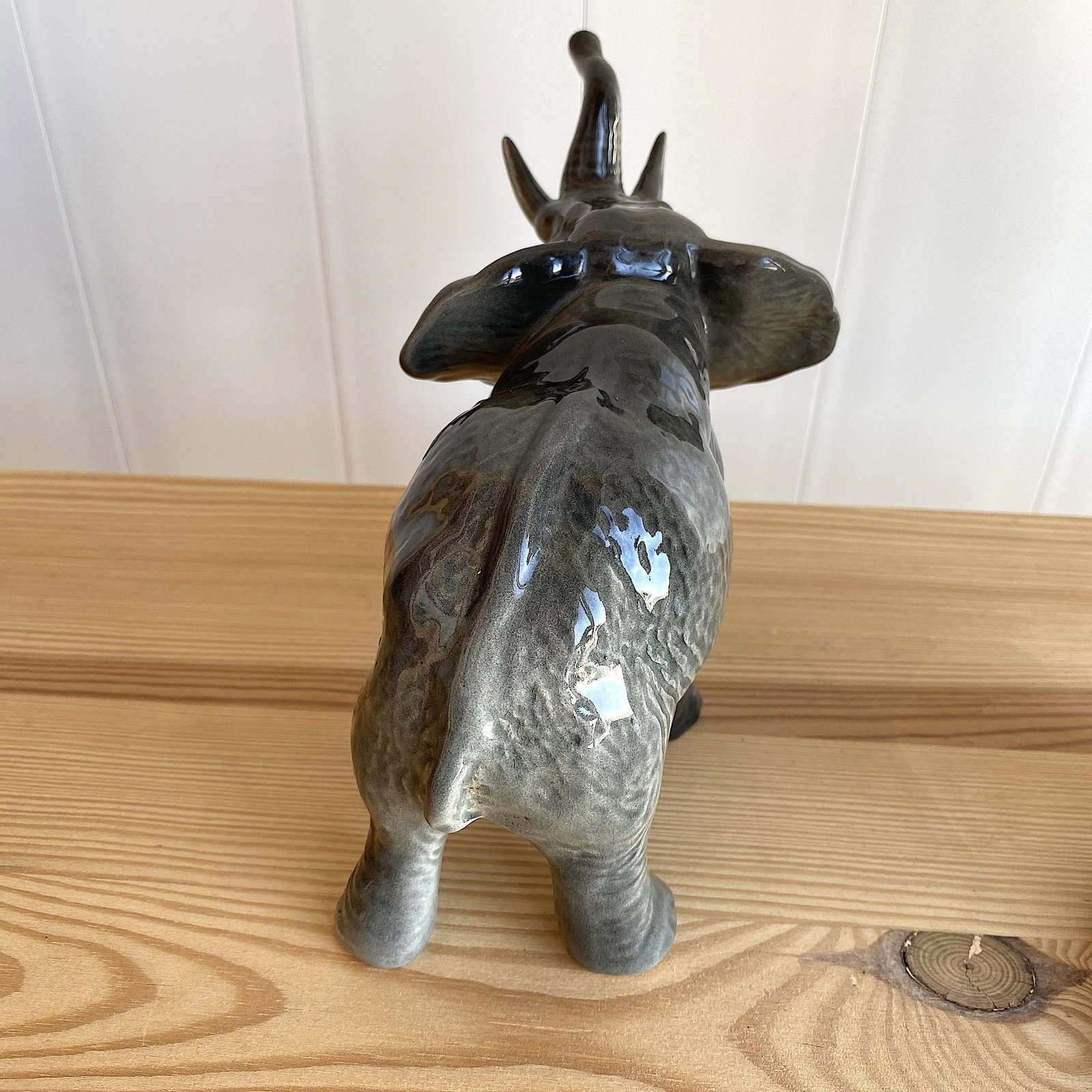 Ceramic elephant statue - 5