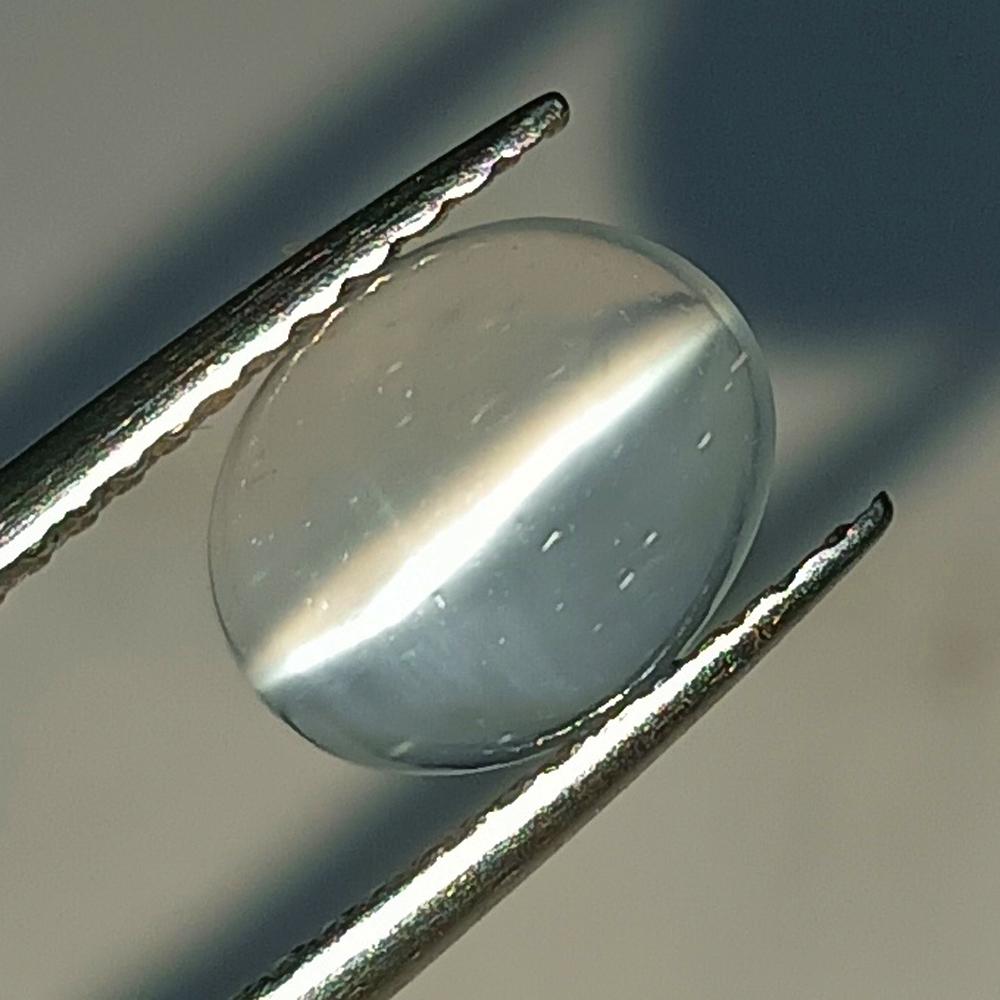 1.54 Ctw Natural Moonstone Oval Cab: No Reserve! Title: 1.54 Ctw Natural Moonstone Oval Cab Stone Clarity: Semi-Transparent Gemstones: Natural Moonstone Carat Weights: 1.54 Size/Dimensions: 8.40 x 6.70 x 4.00 mm Additional Information: N