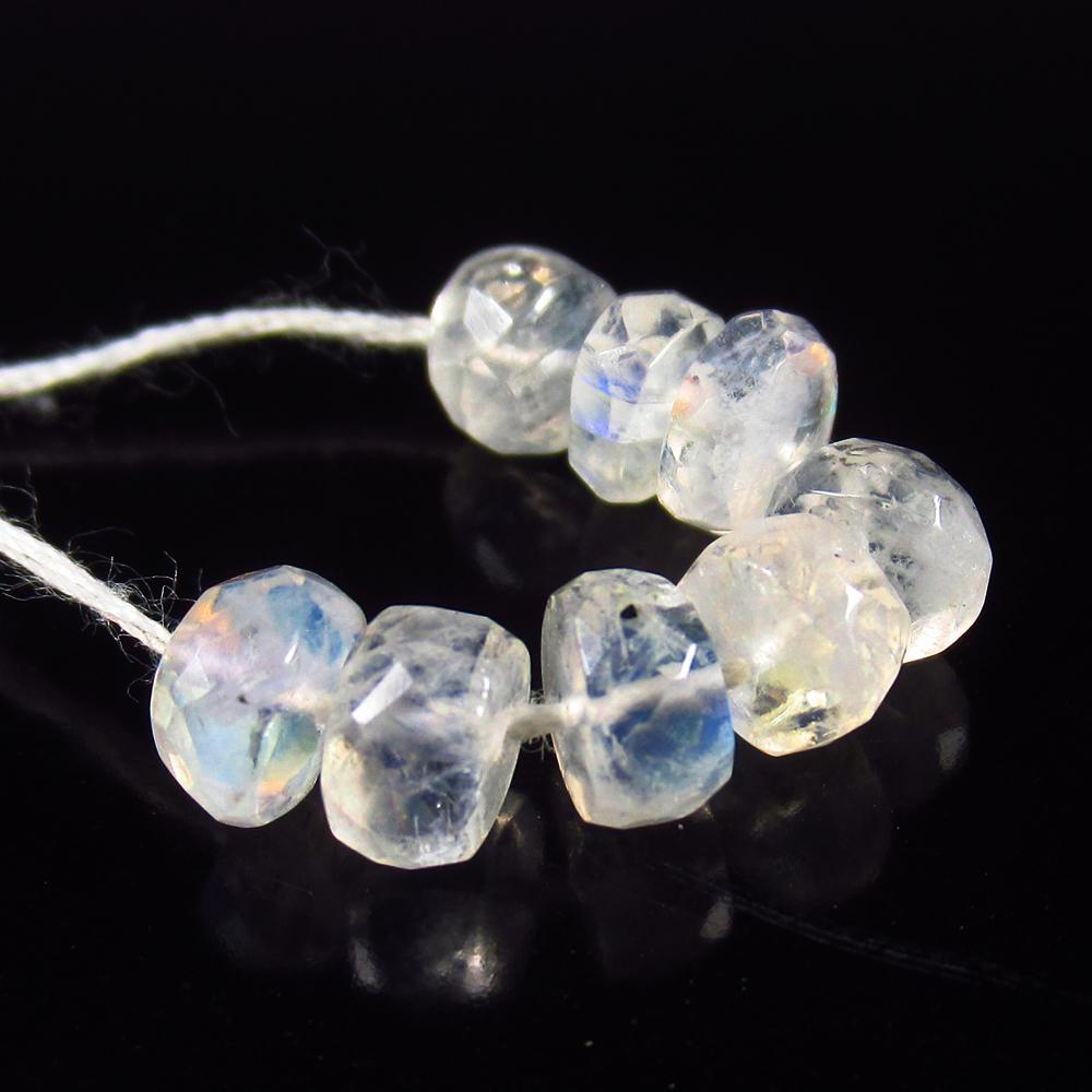 Natural Blue Moonstone Beads - 7.60 Ct: No Reserve! Title: Natural Blue Moonstone Beads - 7.60 Ct Origin: India Weight: 7.6 Size/Dimensions: 5.5 - 6.0 mm Additional Information: Pieces : 8 No's / Shape : Round Drilled / Color : Blue Tint /
