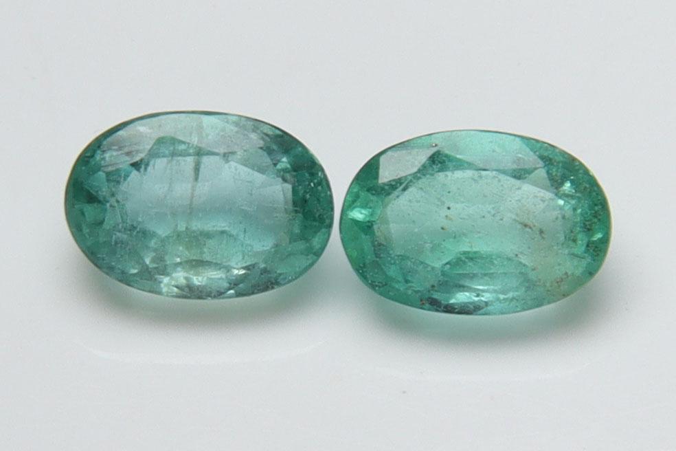 1.22 Cts Genuine Deep Green Natural Emerald Pair (1 of 5)