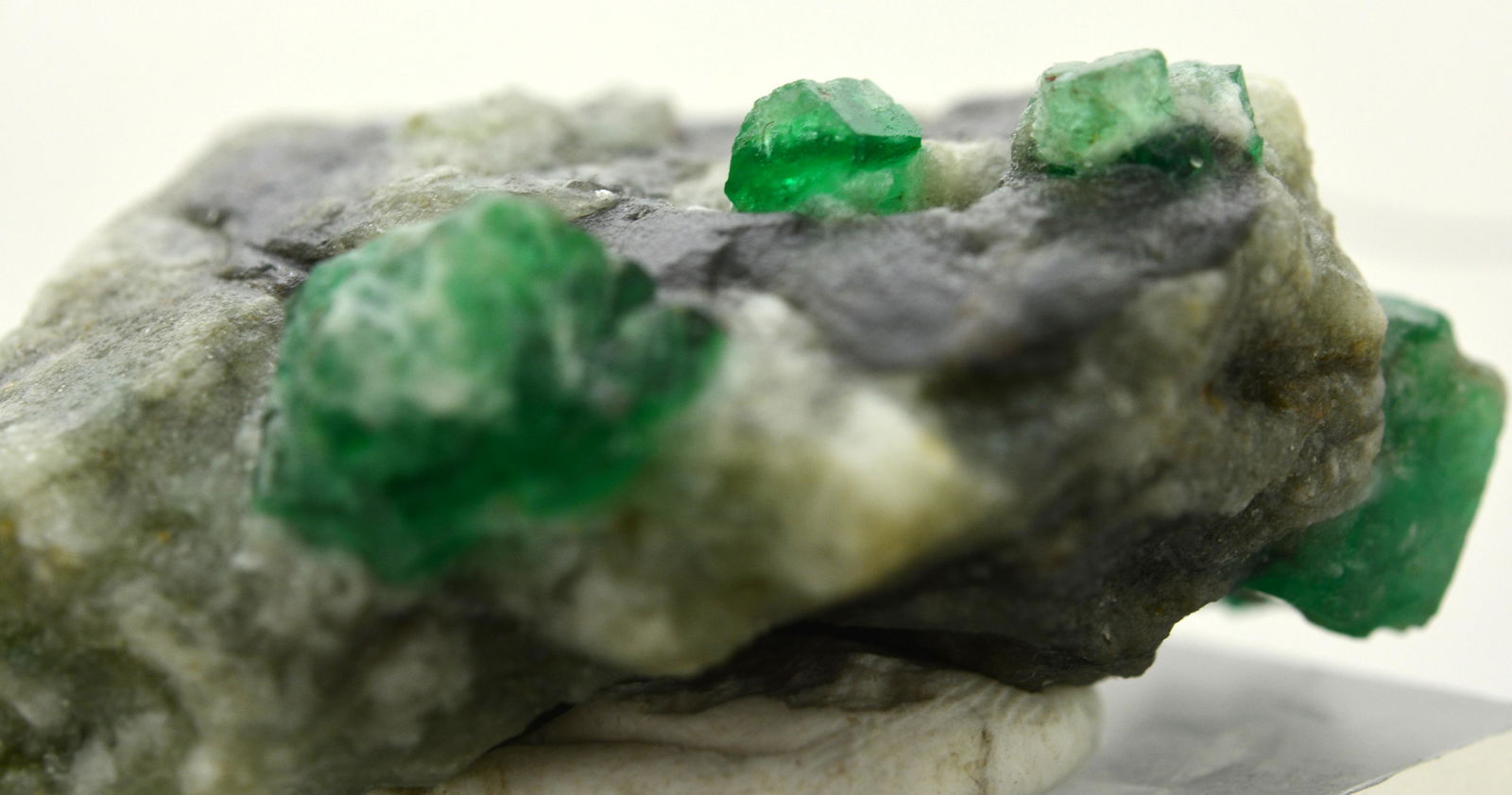 37 Grams Beautiful Emerald Specimen (1 of 7)