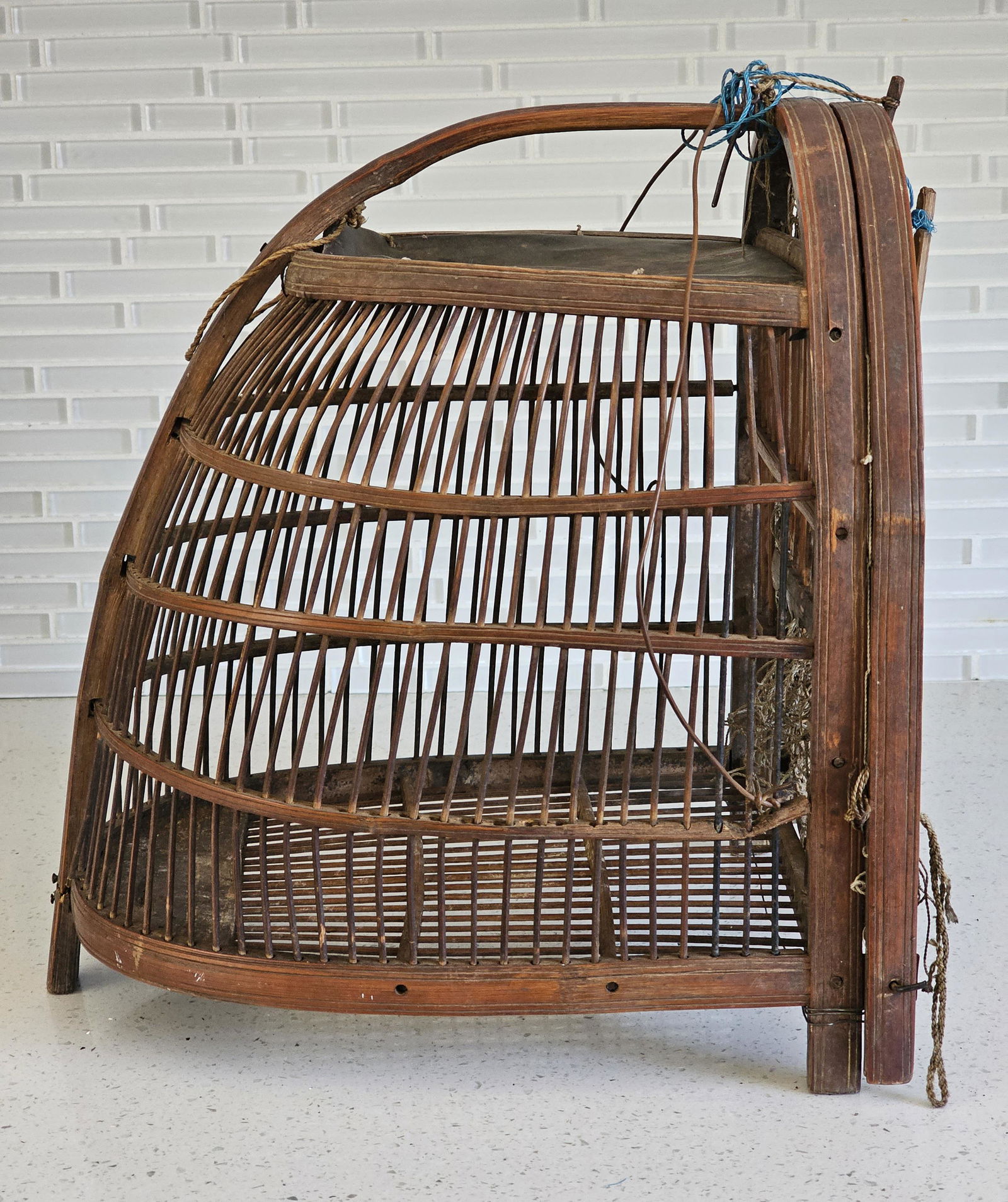 1900's Muong Dove Trap from Early 20th Century Vietnam: Title: 1900's Muong Dove Trap from Early 20th Century Vietnam Maker: NA Origin: Vietnam Date: 1900s Materials: Bamboo Size:Folded size12 x 11 x 13 inchesOpen size 24 x 11 x 13 inches Description: This