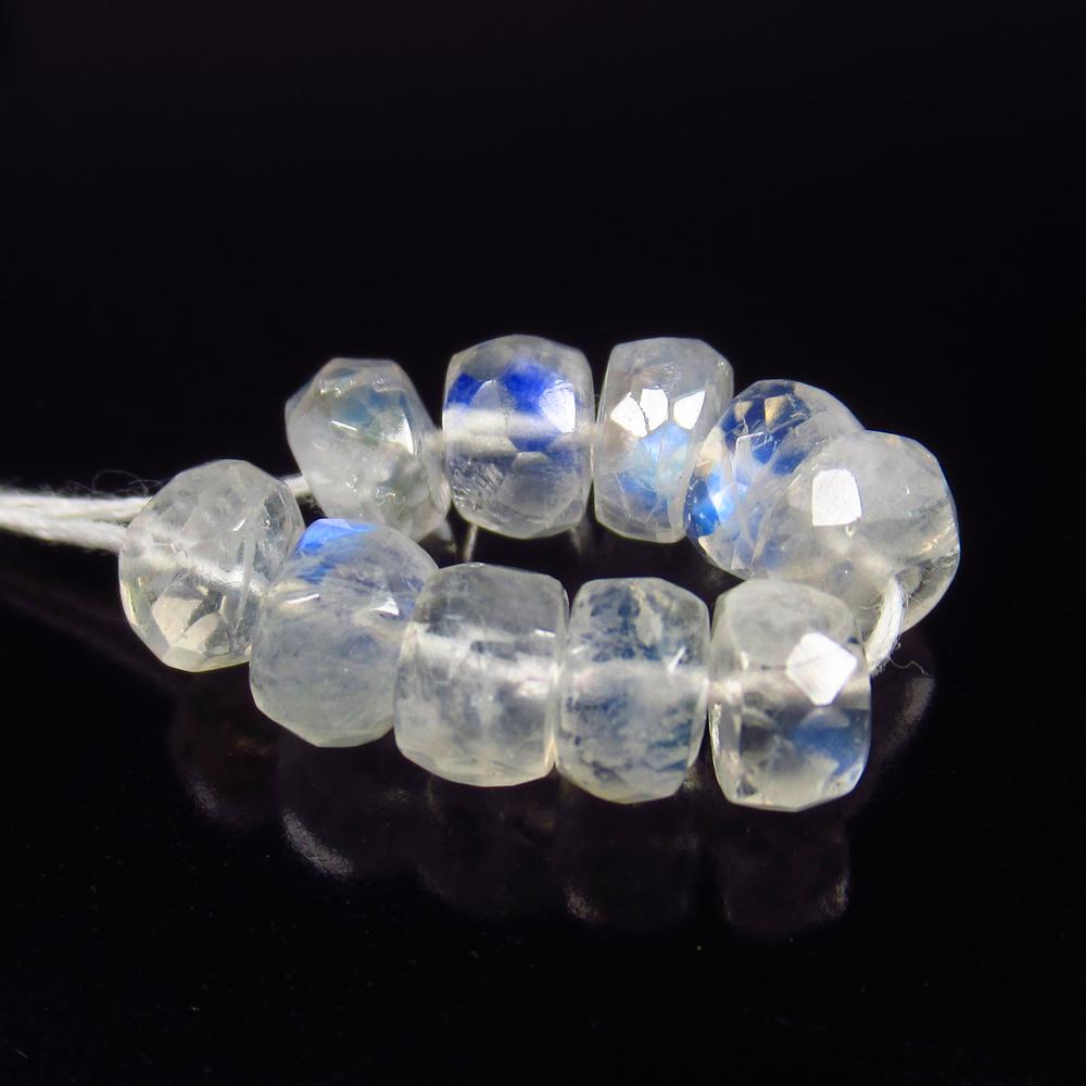 Natural Blue Moonstone Beads - 10.23 Ct: No Reserve! Title: Natural Blue Moonstone Beads - 10.23 Ct Origin: India Weight: 10.23 Size/Dimensions: 5.5 - 6.0 mm Additional Information: Pieces : 10 No's / Shape : Round Drilled / Color : Blue Tin