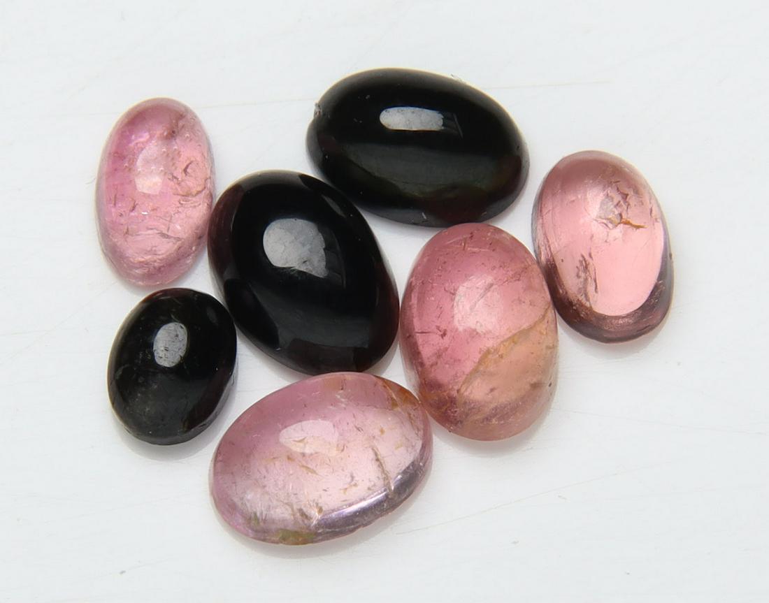3.21 Cts Natural Rubelite Tourmaline Set: No Reserve! Title: 3.21 Cts Natural Rubelite Tourmaline Set Description: Gemstone : Natural Rubelite Tourmaline Shape and Cut : Oval, Cut Weight : 3.21 carats Measurements : 6x4 mm, 4x3 mm Color : Pin