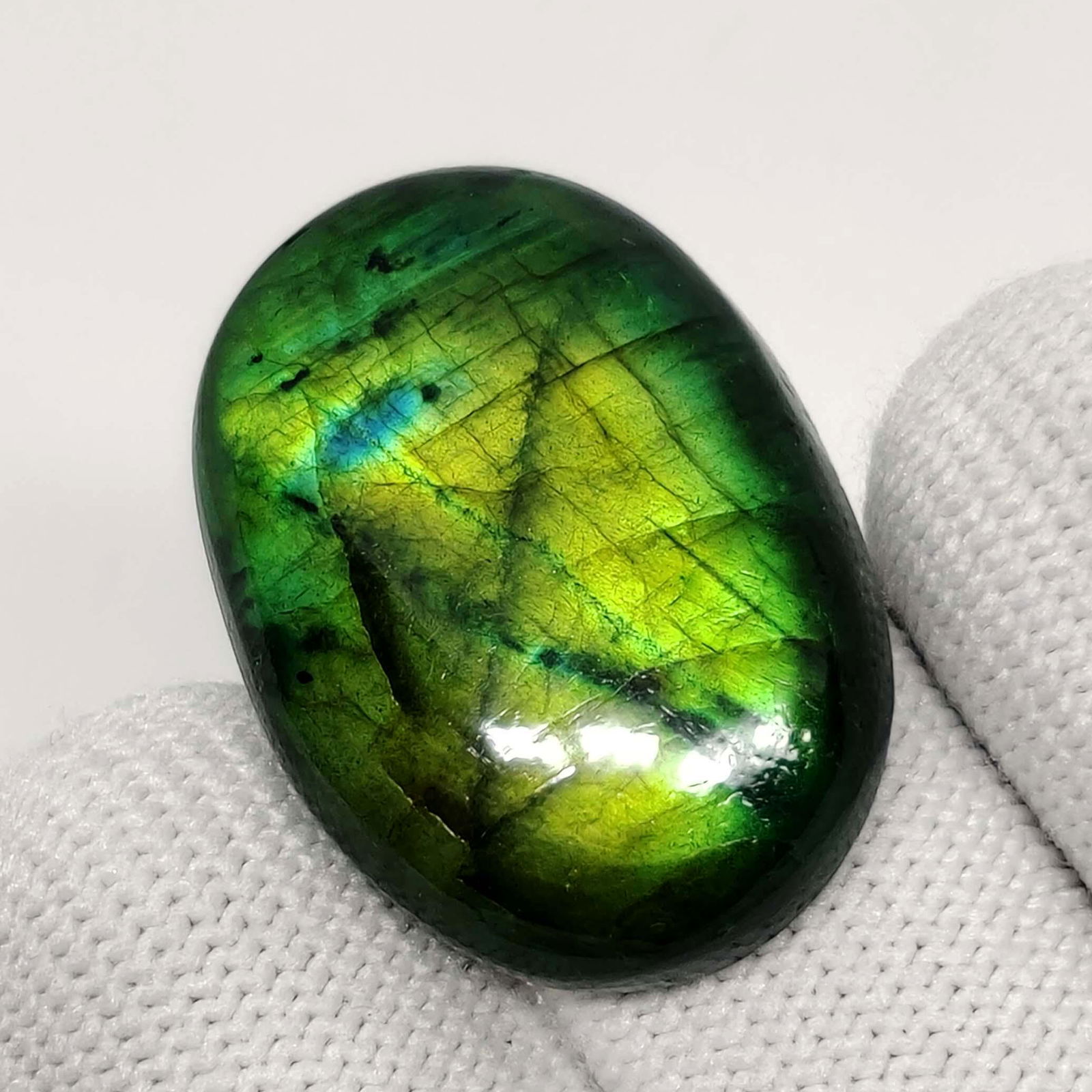 49.40 Ct "Stunning" Blue Green Fire Labradorite (1 of 2)