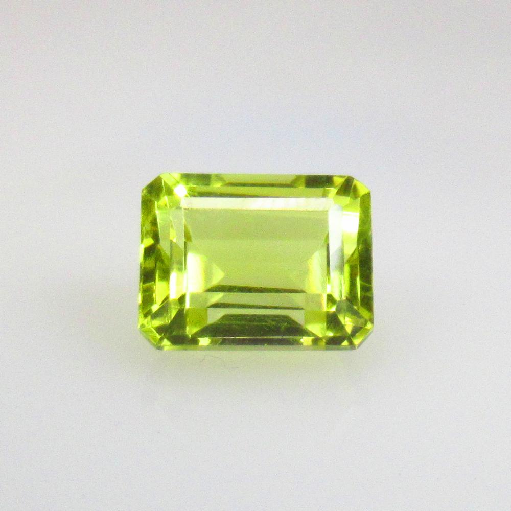 6.07 Ctw Natural Lemon Quartz Octagon Cut: No Reserve! Title: 6.07 Ctw Natural Lemon Quartz Octagon Cut Stone Clarity: VVS Gemstones: Natural Lemon Quartz Carat Weights: 6.07 Size/Dimensions: 11.30 x 8.70 x 7.80 mm Additional Information: Top 