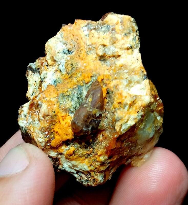 20 Grams Beautiful Rare Parisite Specimen From Mohmand Agancy Fata Pakistan (1 of 7)