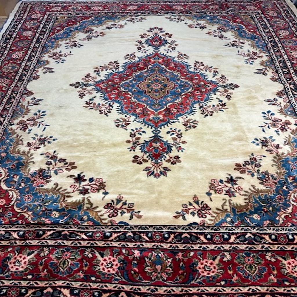Hand Knotted Persian Lilihan Rug 9x12 ft: Title: Hand Knotted Persian Lilihan Rug 9x12 ft Description: Hand Knotted Persian Lilihan Rug 9x12 ft Size:9x12 ft Circa: 1980 Origin: Iran Material:100 % Wool Reserve: $500.00 Shipping: Domestic: