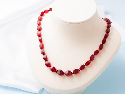 Ruby Red Amber Necklace made quadrangle olive beads (1 of 5)