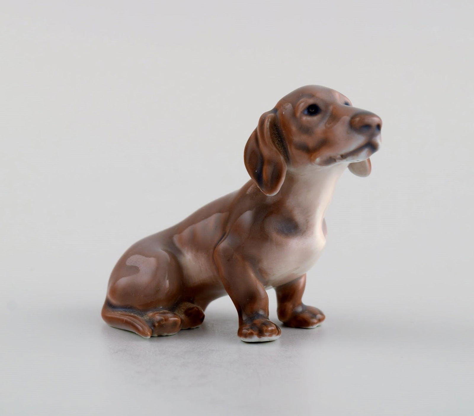 Dahl Jensen porcelain figure. Dachshund. 1920s/30s. (1 of 7)