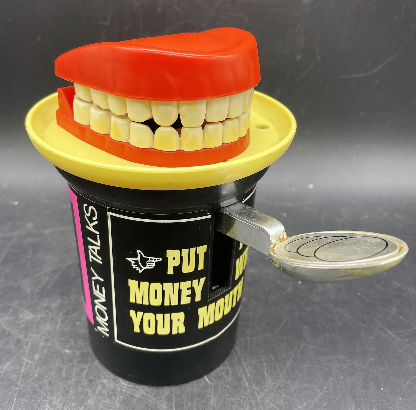 1975 POYNTER "PUT YOUR MONEY WHERE YOUR MOUTH IS" MONEY-HUNGRY BANK (1 of 8)