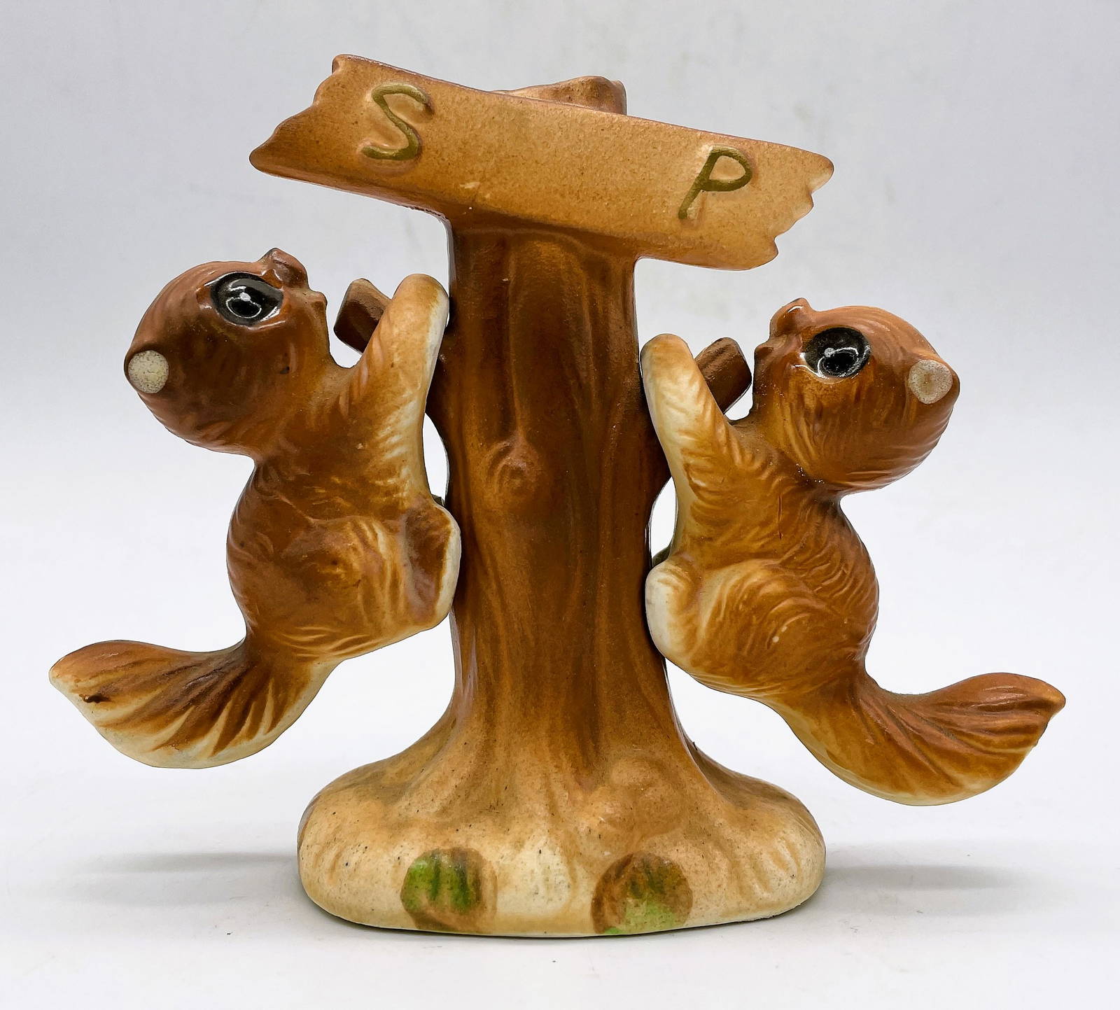 Vintage Salt And Pepper Shakers Squirrels With Tree Stand Auction