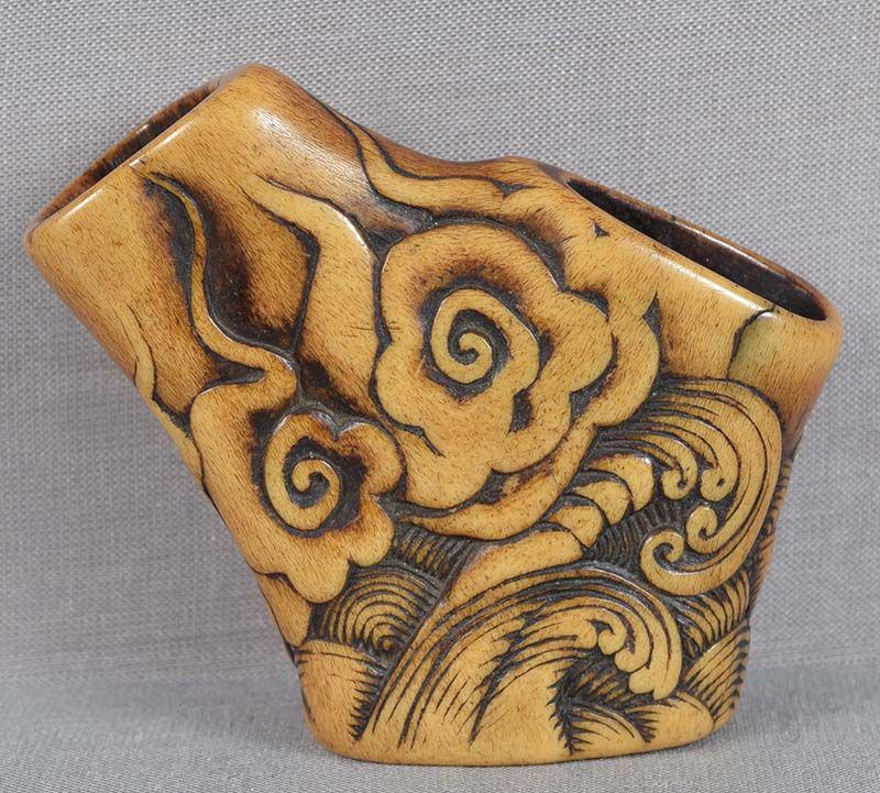 19c staghorn ASAKUSA NETSUKE grass, rocks, waves, clouds, moon (1 of 6)