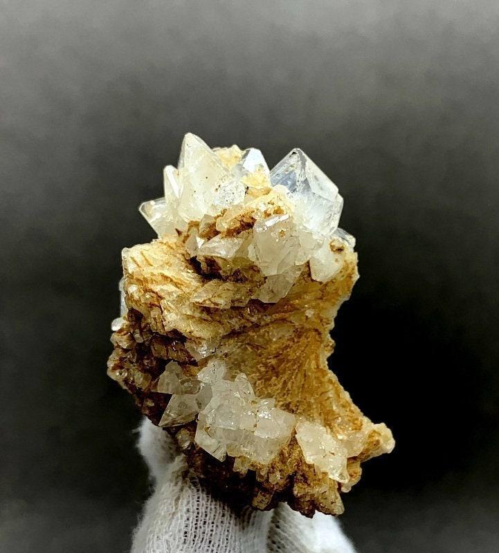 35 Grams Very Beautiful Natural White Topaz Bunch Crystals Specimen From Skardu Pakistan: 35 Grams Very Beautiful Natural White Topaz Bunch Crystals Specimen From Skardu Pakistan size 52mm 25mm 40m weight 35 Grams Reserve: $25.00 Shipping: Domestic: Flat-rate of $10.00 to anywhere within t