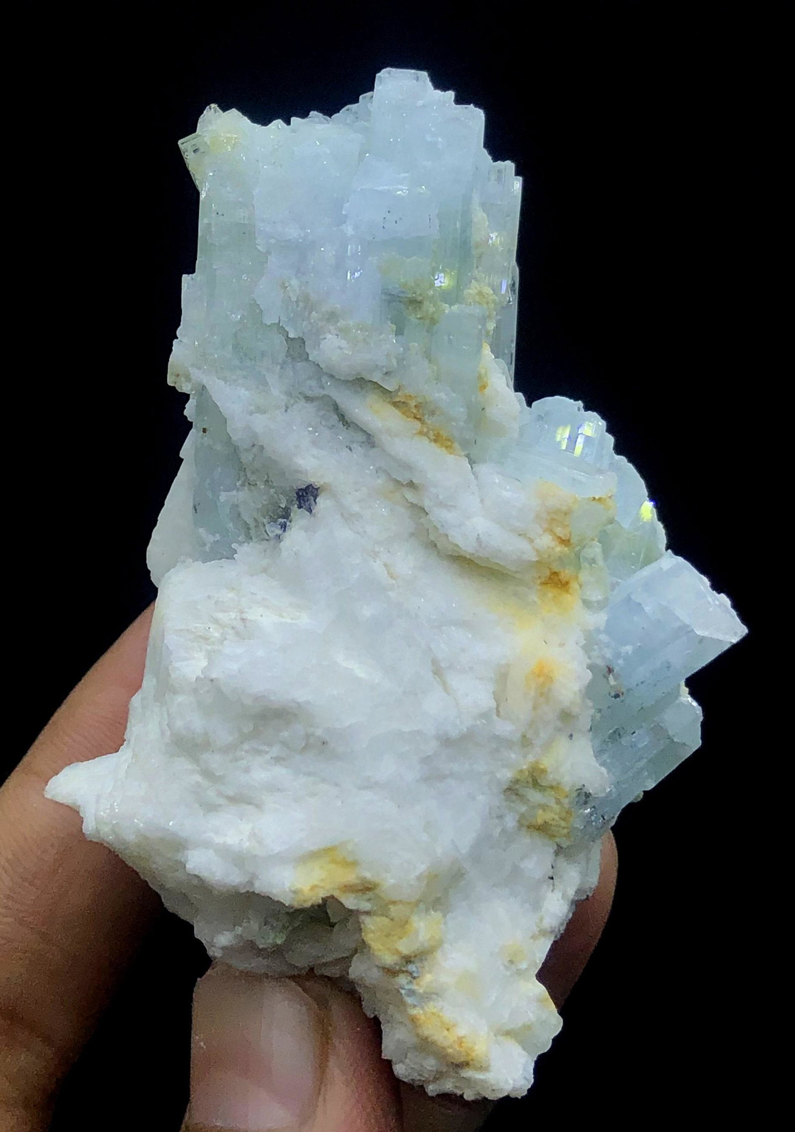 Natural Blue Aquamarine crystals With Feldspar Mineral Specimen From Skardu Pakistan - 56 gram: Materials: Gem type: Aquamarine Natural Blue Aquamarine crystals With Feldspar Mineral Specimen From Skardu Pakistan - Weight :56 Gram Size : 65*43*36 MM Origin : Pakistan Treatment : Natural DHL Ship