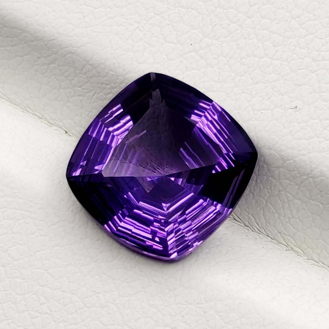 Spider Web Cut Top Quality Natural Amethyst 3.20 Ct (1 of 4)