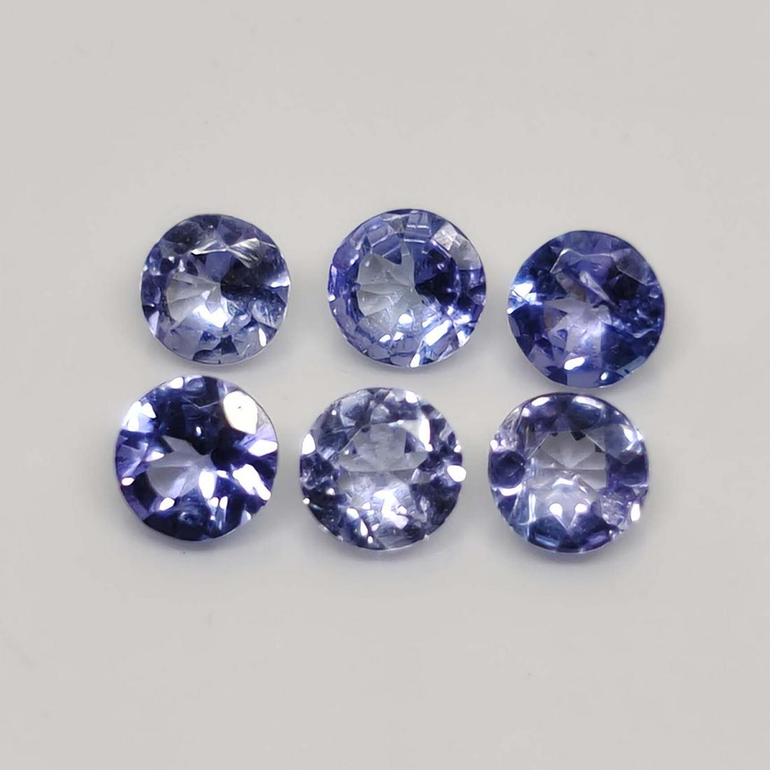 0.95 Ct Natural Tanzanite Lot: No Reserve! Title: 0.95 Ct Natural Tanzanite Lot Additional Information: Gemstones: Natural Tanzanite Carat Weights: 0.95 ct Size/Dimensions: 3.30 X 3.50 mm Approx Origin : Tanzania Materials & Techni
