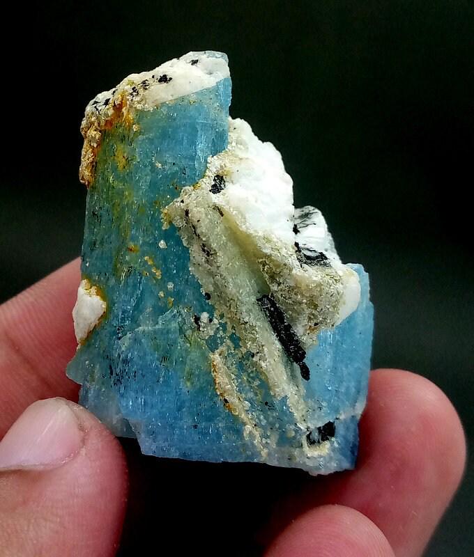 32 Grams Beautiful Deep Blue Aquamarine Specimen From Shigar Skardu pakistan (1 of 7)